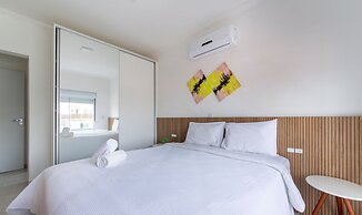Modern apt w/ Barbecue 600m From the Beach Com305