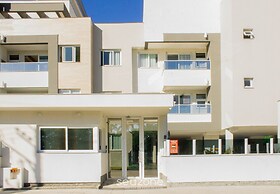 Modern Apartment With Pool and Barbecue Crr201
