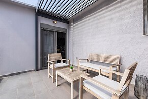 Andromeda - 1 Bedroom Apt & Terrace in Athens