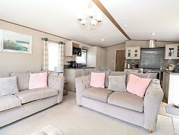 17 Castle Walk