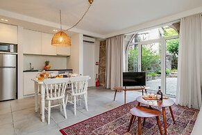 Gaia Superb Terrace Studio