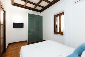 Vicolo Trevi Apartment