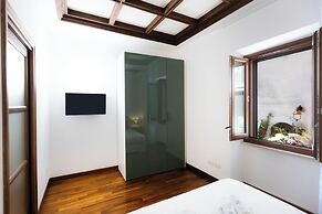 Vicolo Trevi Apartment