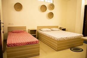 Malini Homes - Food & Lodging