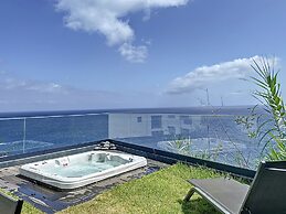 Cliff Ocean Apartment by Atlantic Holiday