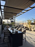Cabo Branco | Studio + Rooftop Pool