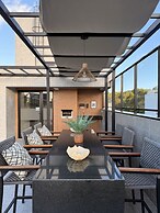 Cabo Branco | Studio + Rooftop Pool