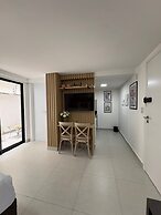 Cabo Branco | Studio + Rooftop Pool