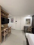 Cabo Branco | Studio + Rooftop Pool