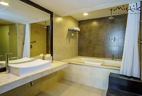 Aldea Thai by The Collection