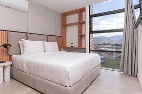 Metropolitan Living by HOUSY