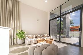 Metropolitan Living by HOUSY