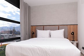 Metropolitan Living by HOUSY