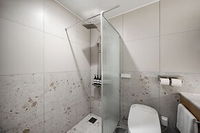 Crystal Hotel