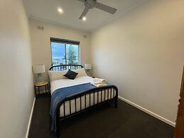 Unwind Esplanade Beach Escape no 10