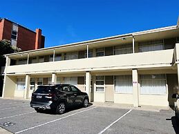 Unwind Glenelg Studio Apartment no 30