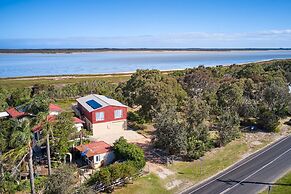 Unwind Escape to the Lakeside