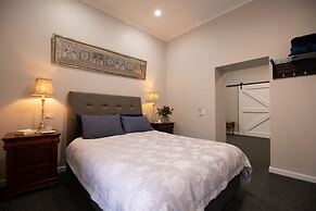 Unwind Mannum Riverside Retreat