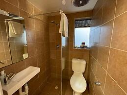 Unwind Westbourne Park Saltpool Hideaway