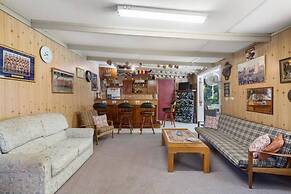 Seacombe Family Retreat