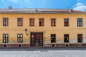 Old Town Heritage Suites