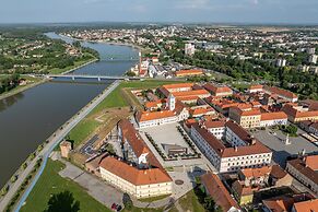 Old Town Heritage Suites