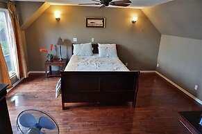 455 Faraday Lake 3 Bedroom Cottage