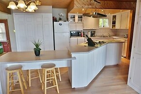 455 Faraday Lake 3 Bedroom Cottage