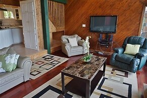 455 Faraday Lake 3 Bedroom Cottage