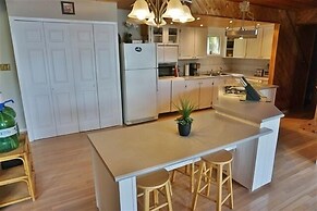 455 Faraday Lake 3 Bedroom Cottage