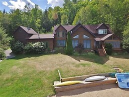 455 Faraday Lake 3 Bedroom Cottage
