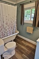 156 Eels Lake 2 Bedroom Cottage