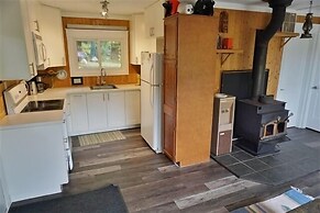 156 Eels Lake 2 Bedroom Cottage