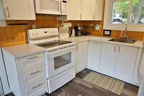 156 Eels Lake 2 Bedroom Cottage