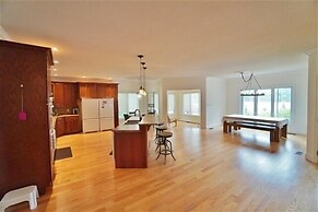 487 Bay Lake 4 Bedroom Cottage
