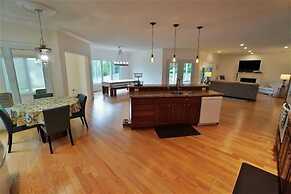 487 Bay Lake 4 Bedroom Cottage