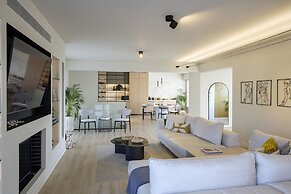 LIV - Terrasses de l Acropole