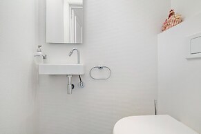 Luxury 4-bedroom Apartment With Large Terrace