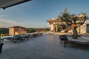 Luxury Villa Kim Momjan