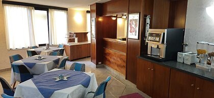 Hotel La Mediterranea