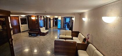 Hotel La Mediterranea