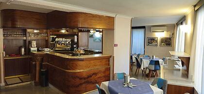 Hotel La Mediterranea