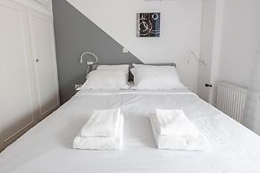 Massive 2-apartment Combo Unbeatable Acropolis Views Sleeps 9