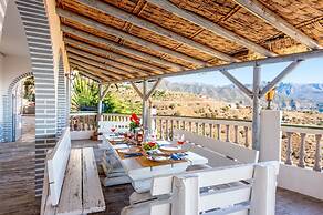 Villa Las Palomas by At Home Costa del Sol