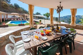 Villa La Coscoja by At Home Costa del Sol