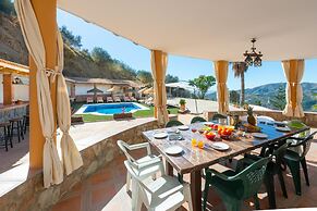 Villa La Coscoja by At Home Costa del Sol
