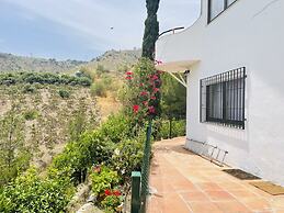 Casa Rural Comares con Piscina Privada by At Home
