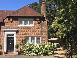 4 Guests - Pet Friendly - Cottage Retreat