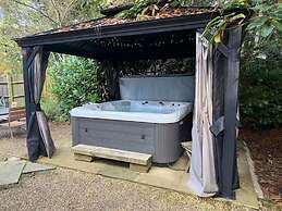 4 Guests - Pet Friendly - Cottage Retreat