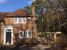 4 Guests - Pet Friendly - Cottage Retreat